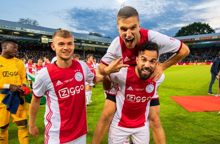 胜背后的深 胜背后的深