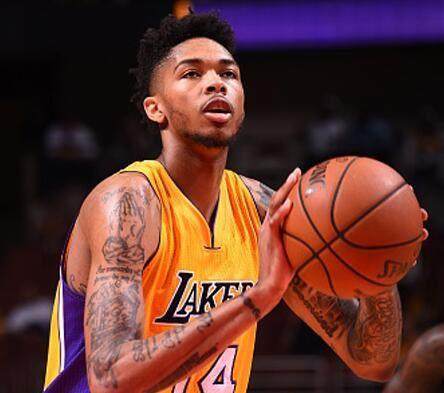 团队全员发 团队全员发